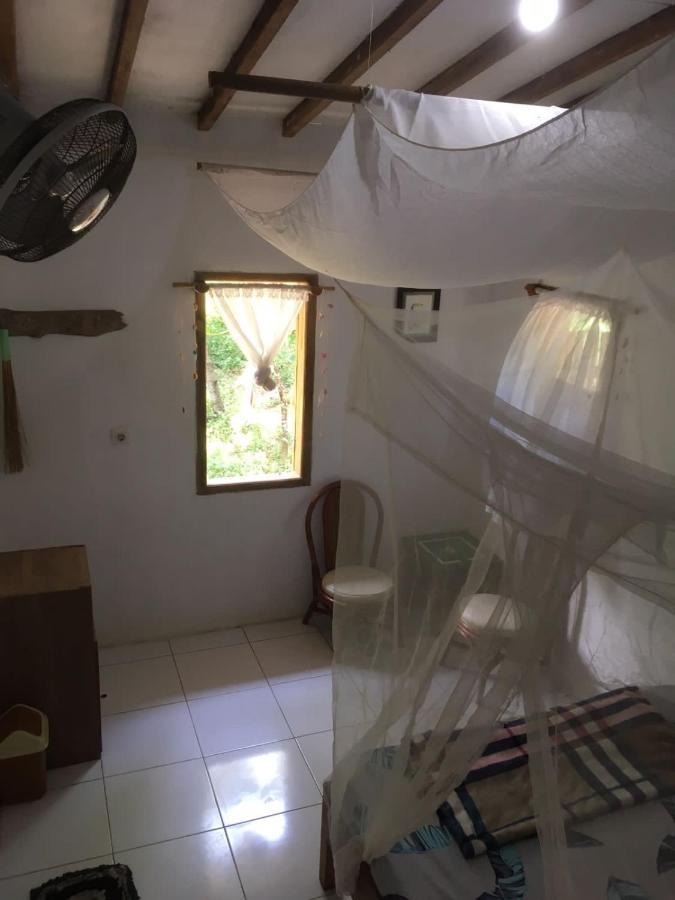 Villa Hembers Surf Camp Pacitan Exteriör bild