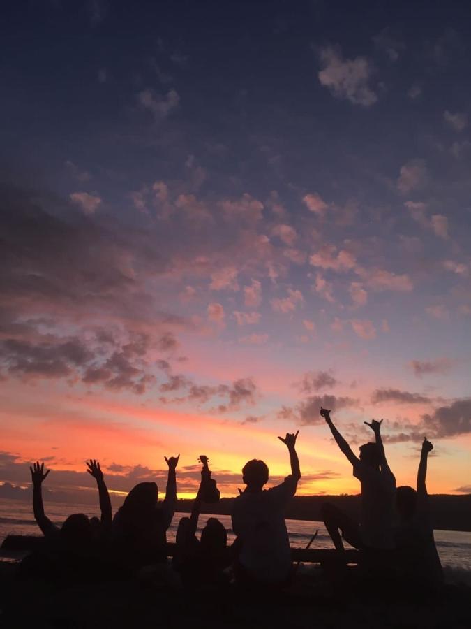 Villa Hembers Surf Camp Pacitan Exteriör bild